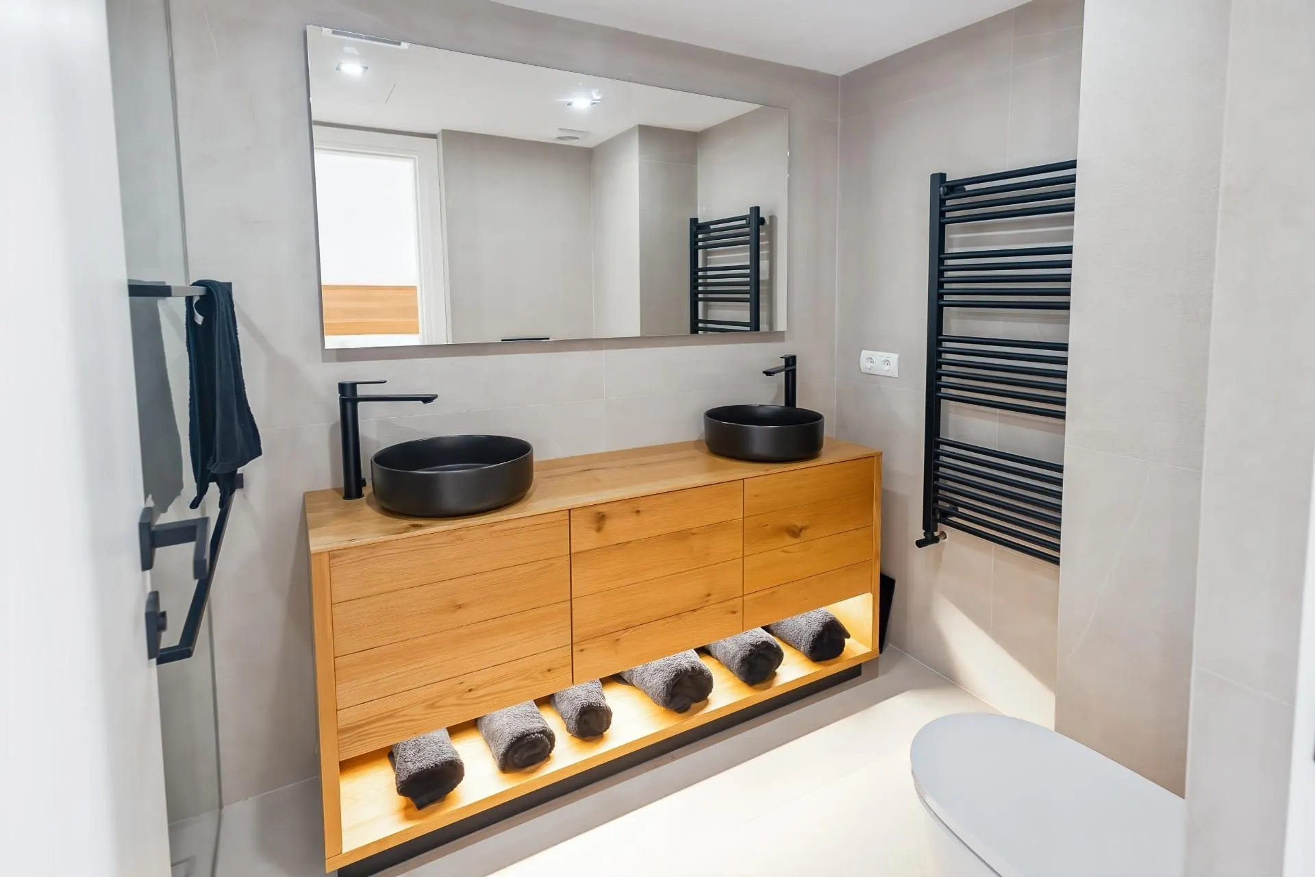 Immobilienangebot - Mallorca (Palma) - Alle - Vollständig renoviertes Penthouse mit außergewöhnlich großer privater Dachterrasse, Parkplatz und modernem Wohnkomfort im Herzen von Palma